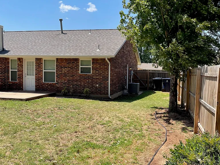 11364 Walters Ave — Photo 28