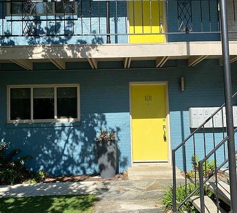 3rd image of 5808 Oram St #1010