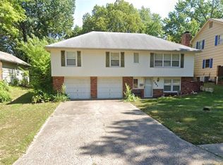 7301 Willow Ave, Raytown, MO 64133
