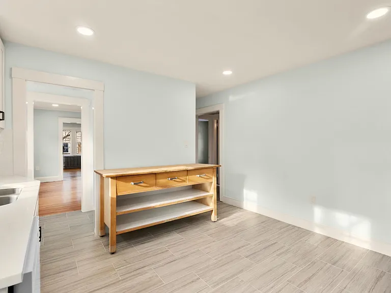 18 Acorn St — Photo 13