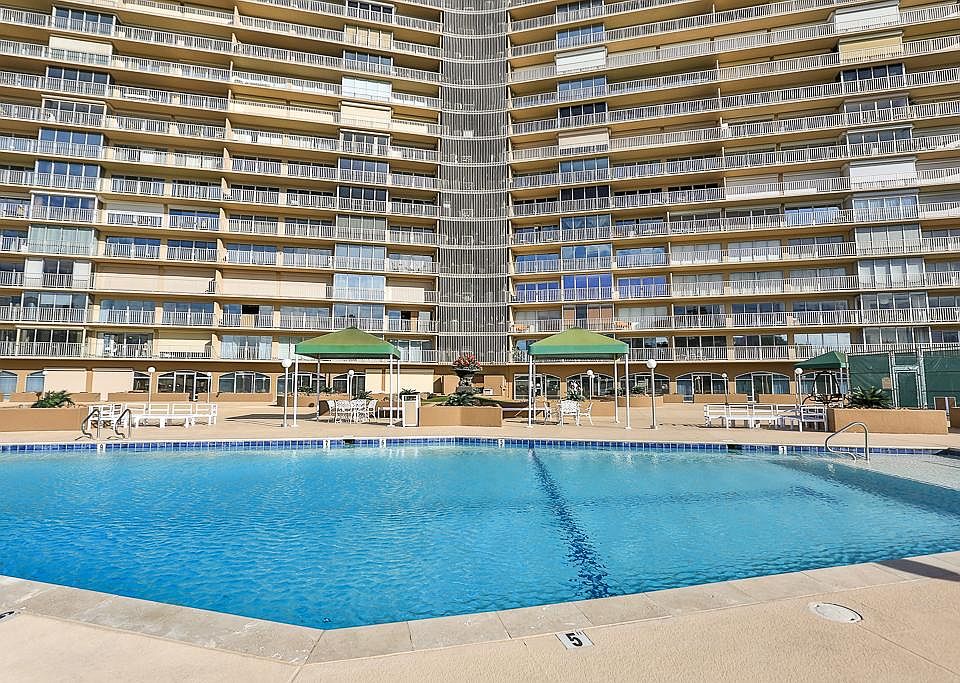 1st image of 3111 Bel Air Dr #313