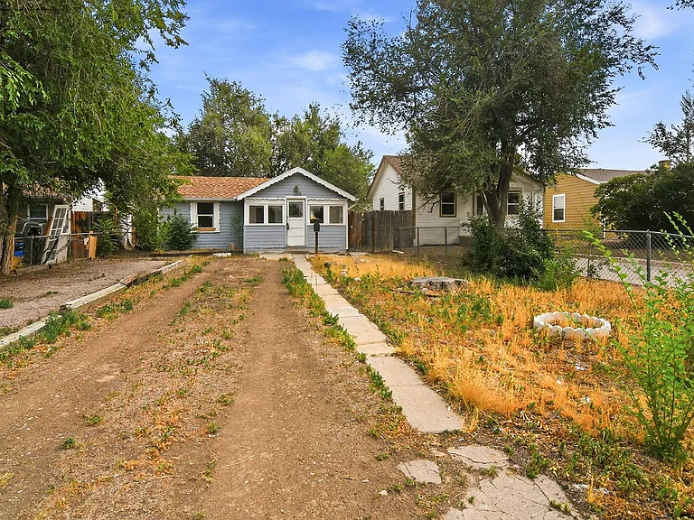 1338 Iola St — Photo 24