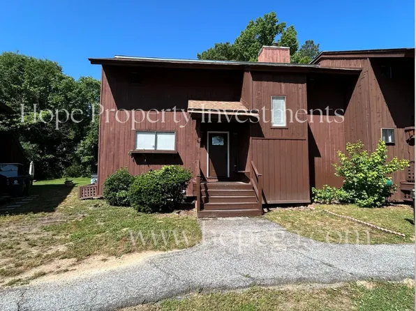 2 Northlake Cir, Peachtree City, GA 30269