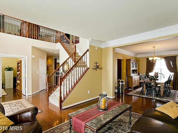 2nd image of 114 Sitlingtons Hill Ct