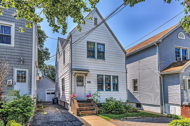 1st image of 86 Marine St