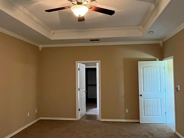 6733 Wall St — Photo 7