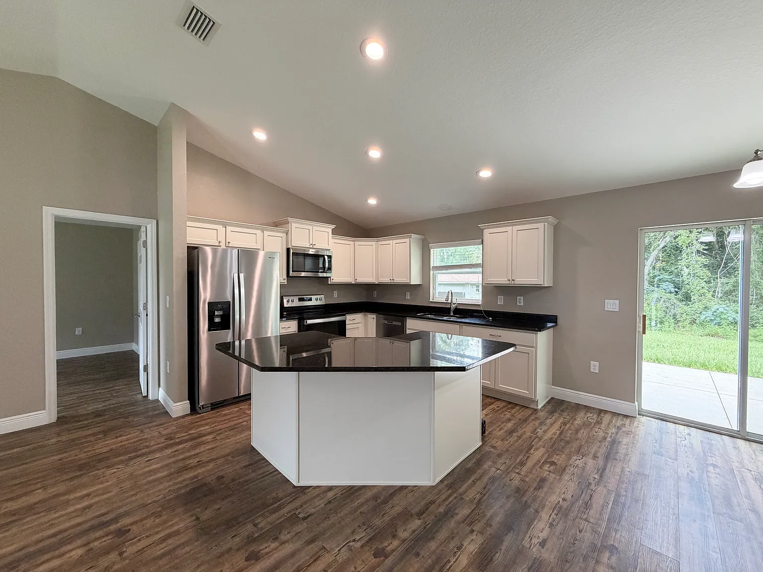 4 bed, 1473 sqft, $1,750 — Photo 4