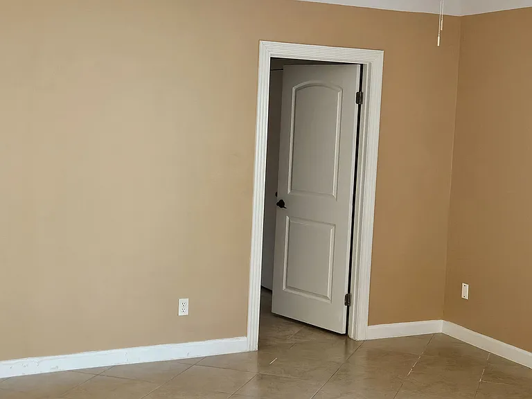 14015 Swiss Hill Dr — Photo 46