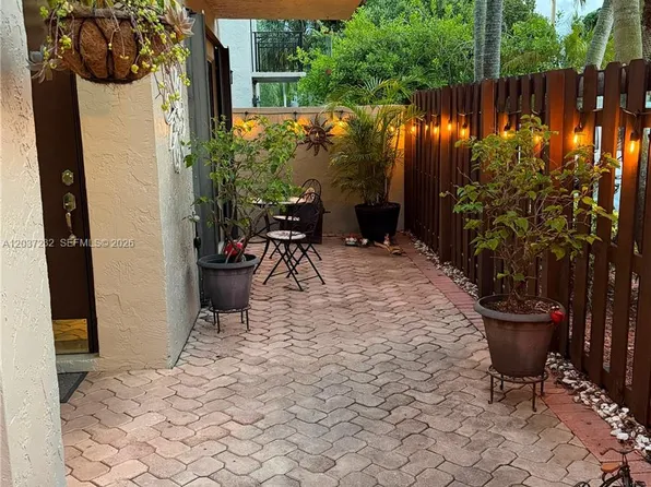 10445 SW 154th Ct APT 1, Miami, FL 33196