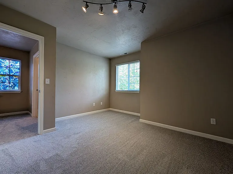 3623 Kendra St — Photo 24