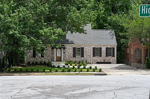 833 Martina Dr NE Photo 1 833 Martina Dr NE Photo 1