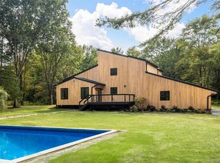 93 Clinton Corners Rd, Salt Point, NY 12578