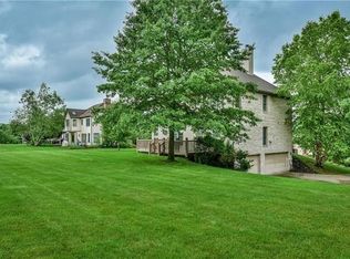 126 Greenbriar Dr, Wexford, PA