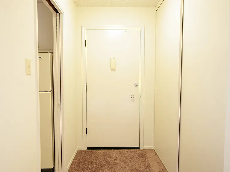 2431 Carlmont Dr #11 — Photo 13