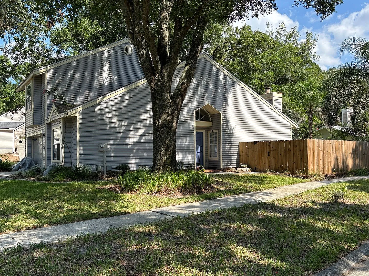 This fantastic two-story property — Photo 3