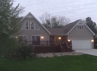 13421 S Horrell Rd, Fenton, MI 48430