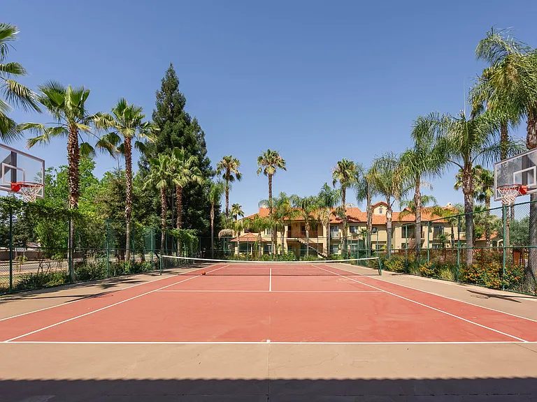 Dominion Courtyard Villas — Photo 25