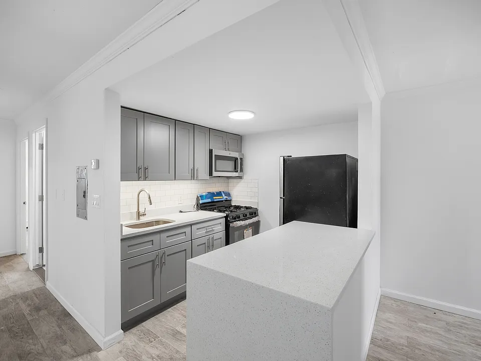 174 Sumpter St #1E