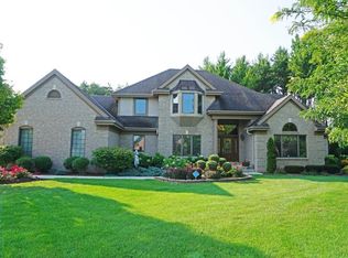 19965 Keswick Ct, Brookfield, WI 53045