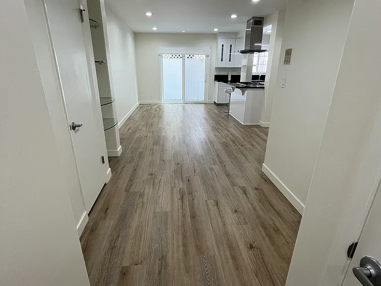 1331 Roxbury Dr #2 — Photo 4