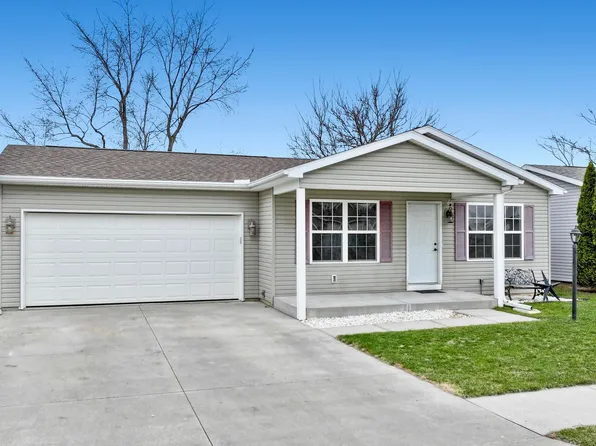 2105 Redbud Ln, Delta, OH 43515