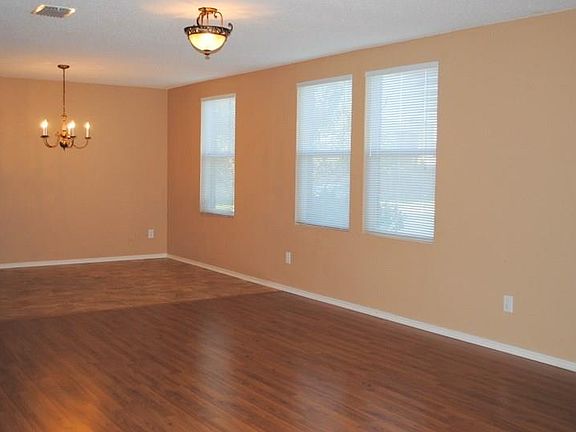 4th image of 716 Gallant Ct