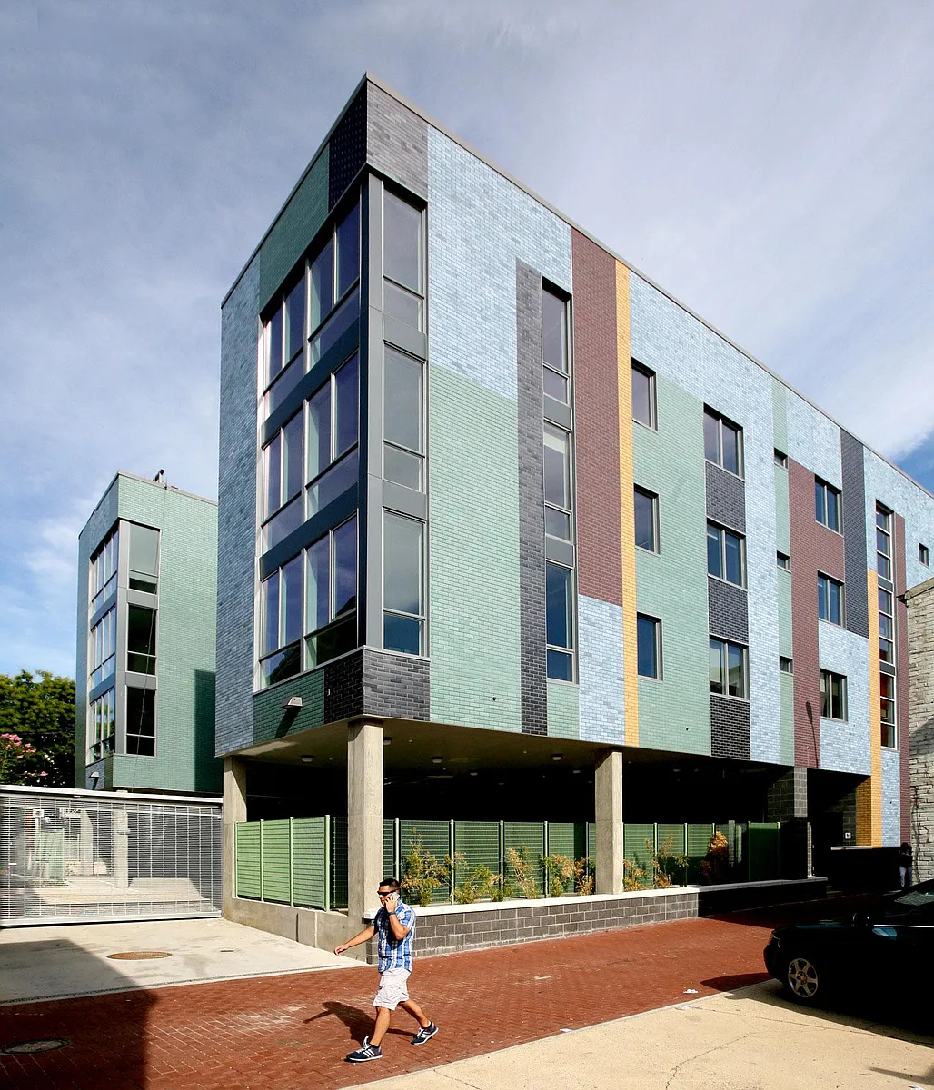 Building Photo - 926 N St NW