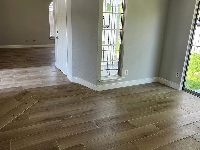 9339 Stonecreek Ln — Photo 24