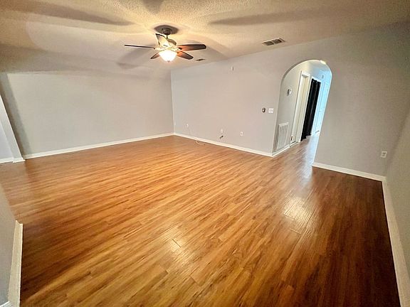 5th image of 4679 Ashburn Square Dr