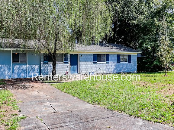 2nd image of 805 Essex Dr