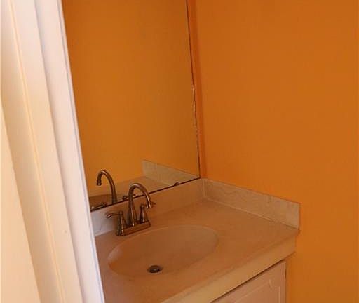 5th image of 301 E Montcastle Dr Unit B
