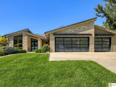 21854 Hillandale Rd, Elkhorn, NE, 68022
