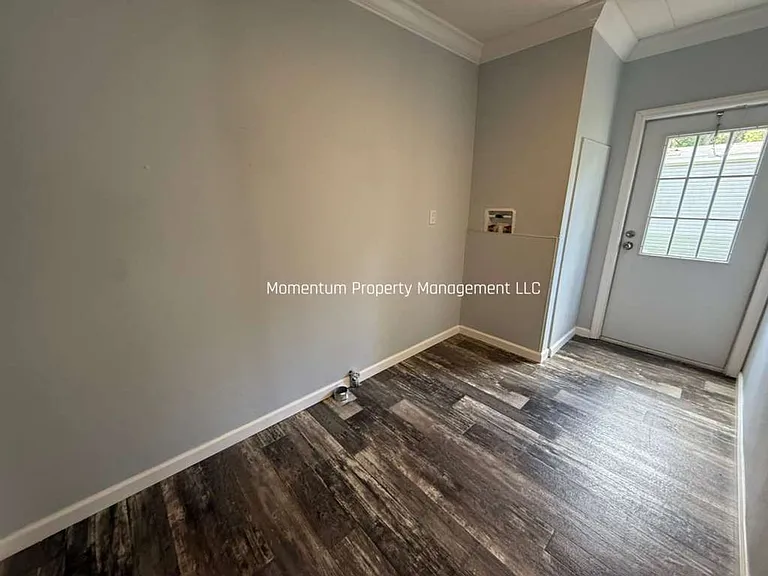 7040 Hilton Dr — Photo 12