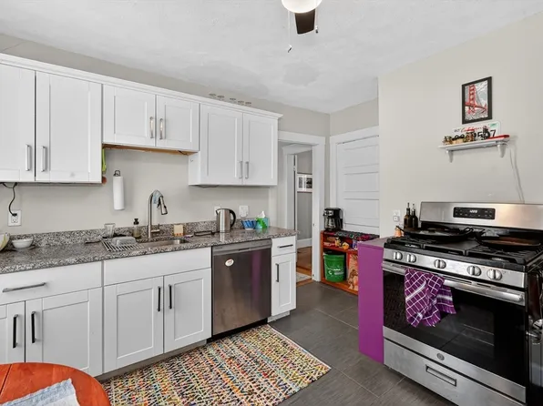 10 Mortimer Pl, Somerville, MA 02145