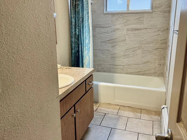 1628 Azalea Dr #4 — Photo 2