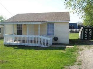 111 N Kenova Rd, South Pt, OH 45680