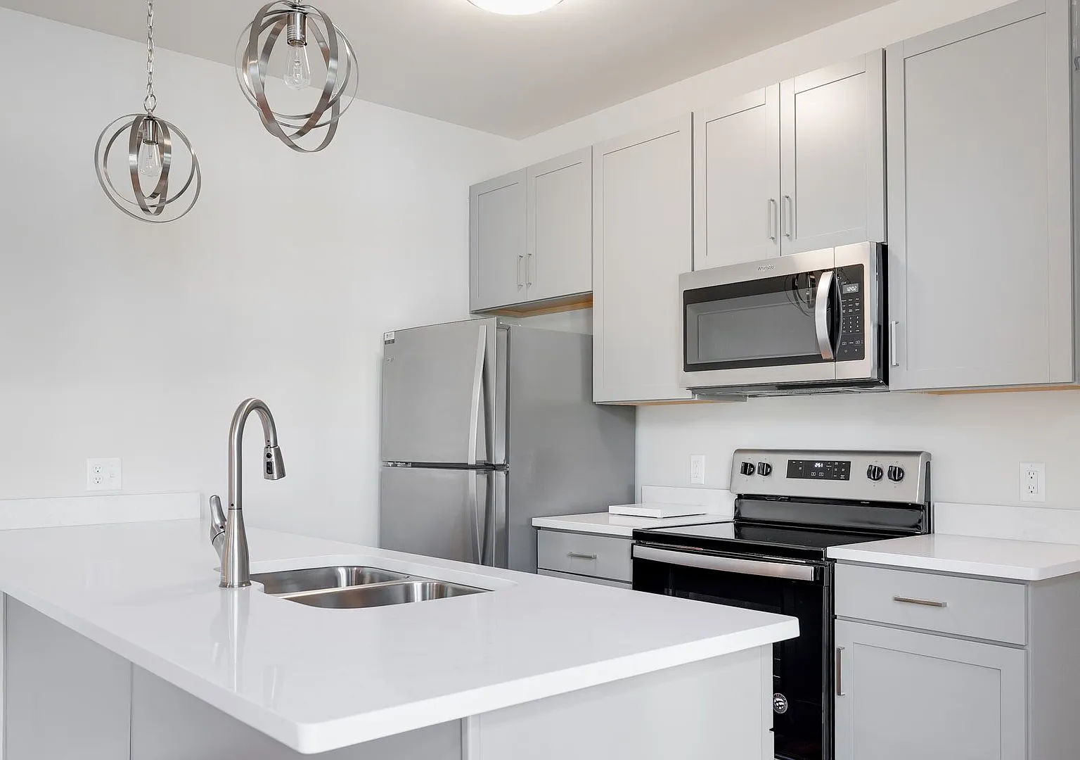 Fresh & Modern Apartment Building in Church Hill w/ tons of Walkability!! — Photo 3