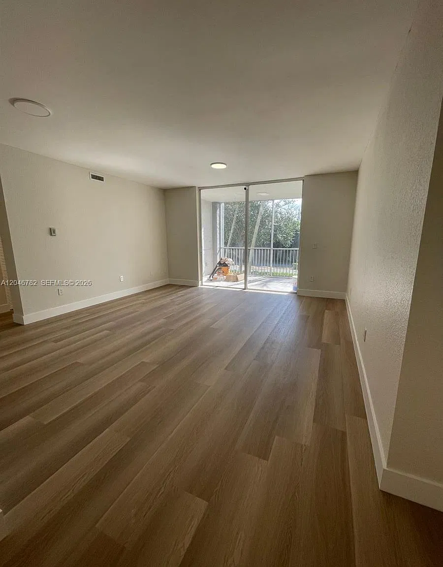 Doral House — Photo 3
