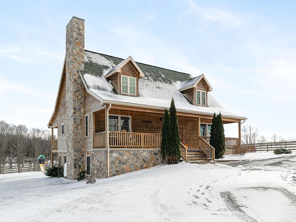 1st image of 550 Tremough Dr