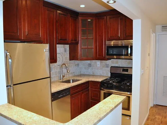1250 North Ave #108