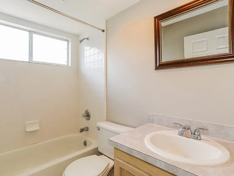 265 Maplewood Dr — Photo 14