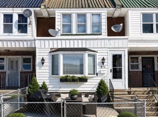 871 Bridge St, Philadelphia, PA