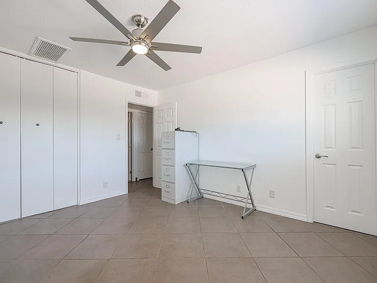 2318 N 84th Pl — Photo 33