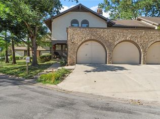 7501 W 102nd St, Overland Park, KS 66212