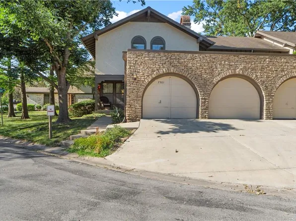 7501 W 102nd St, Overland Park, KS 66212