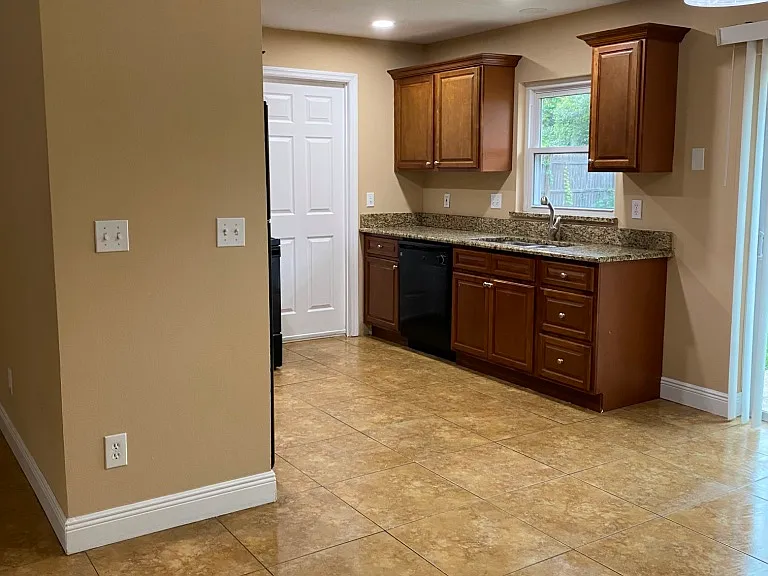 141 Clyde Ave #141 — Photo 12