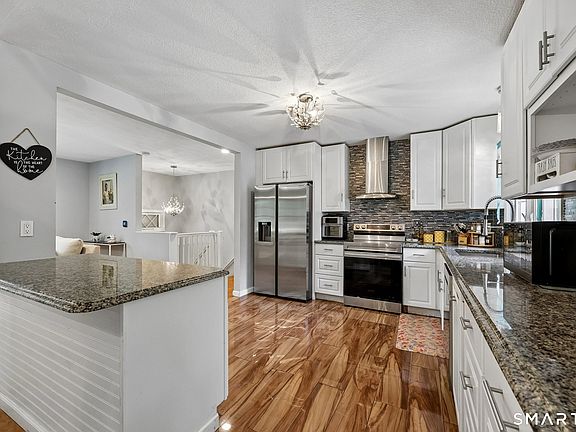 3rd image of 660 East Street South