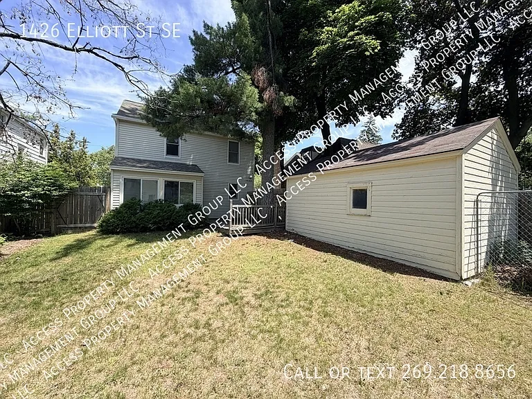1426 Elliott St SE — Photo 33