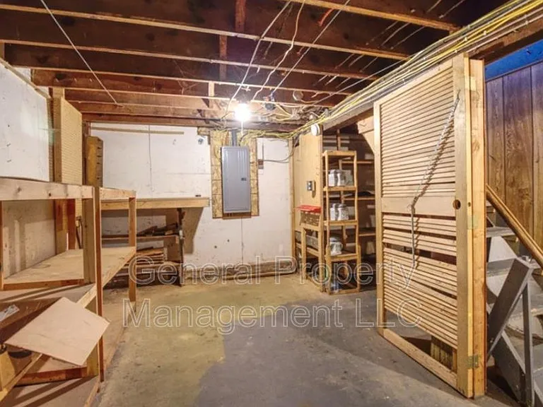 1715 Altoona Ave — Photo 14