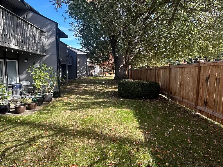 1411 S Union Ave — Photo 15